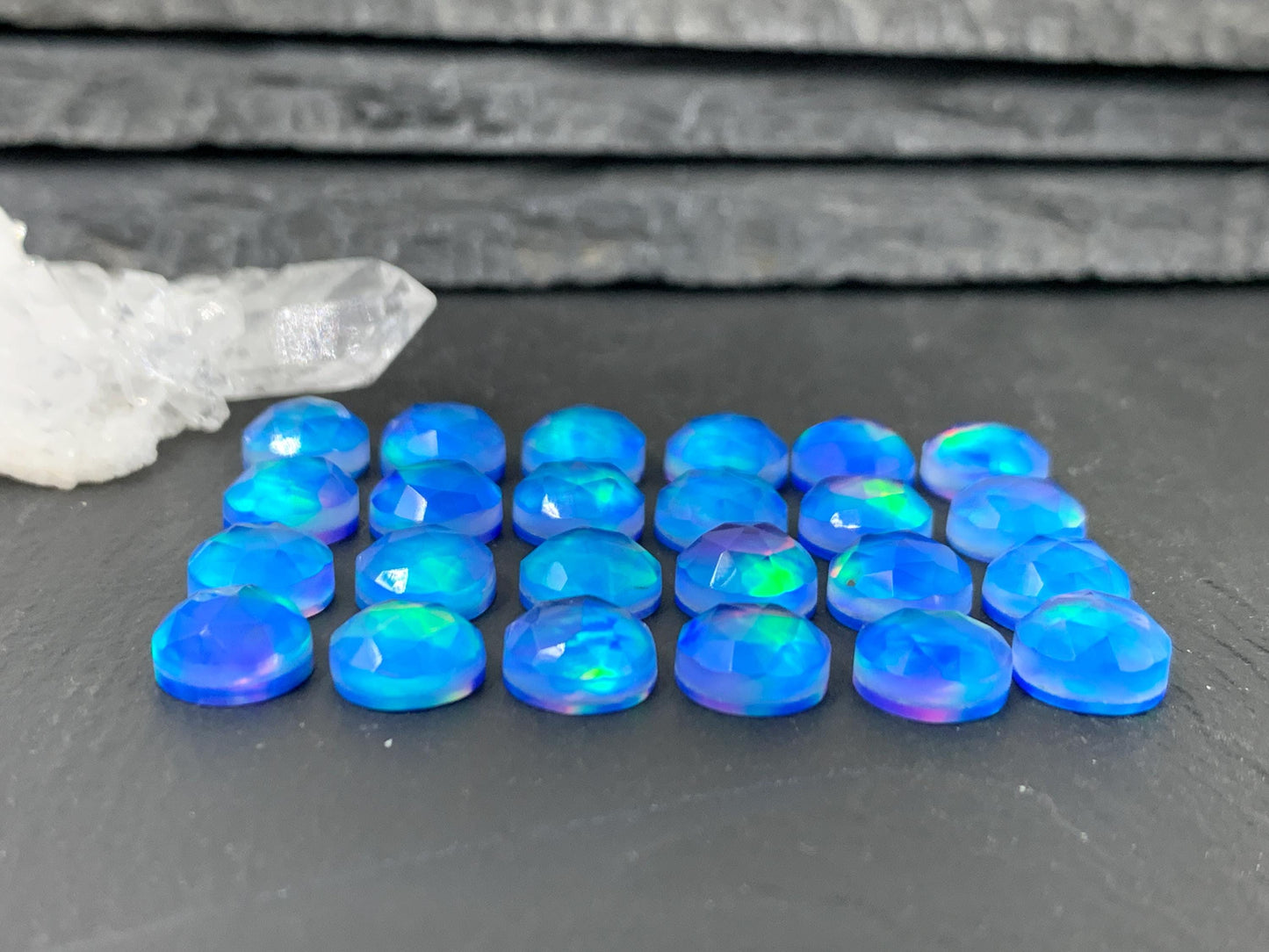 Faceted Aurora Opal round 8mm cabochon - Doublet cabochons