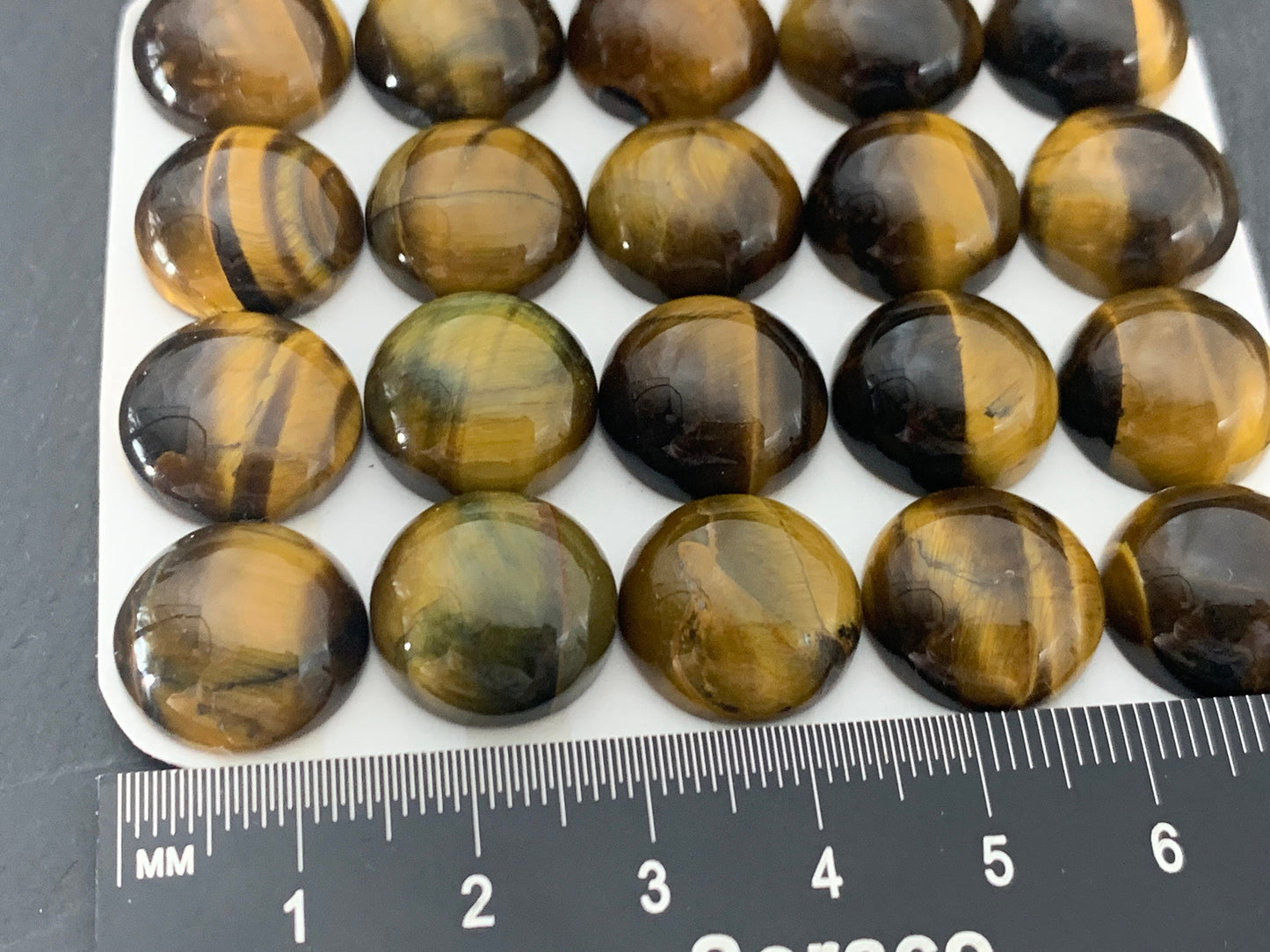 Tiger Eye round 15mm cabochon - Calibrated cabochons