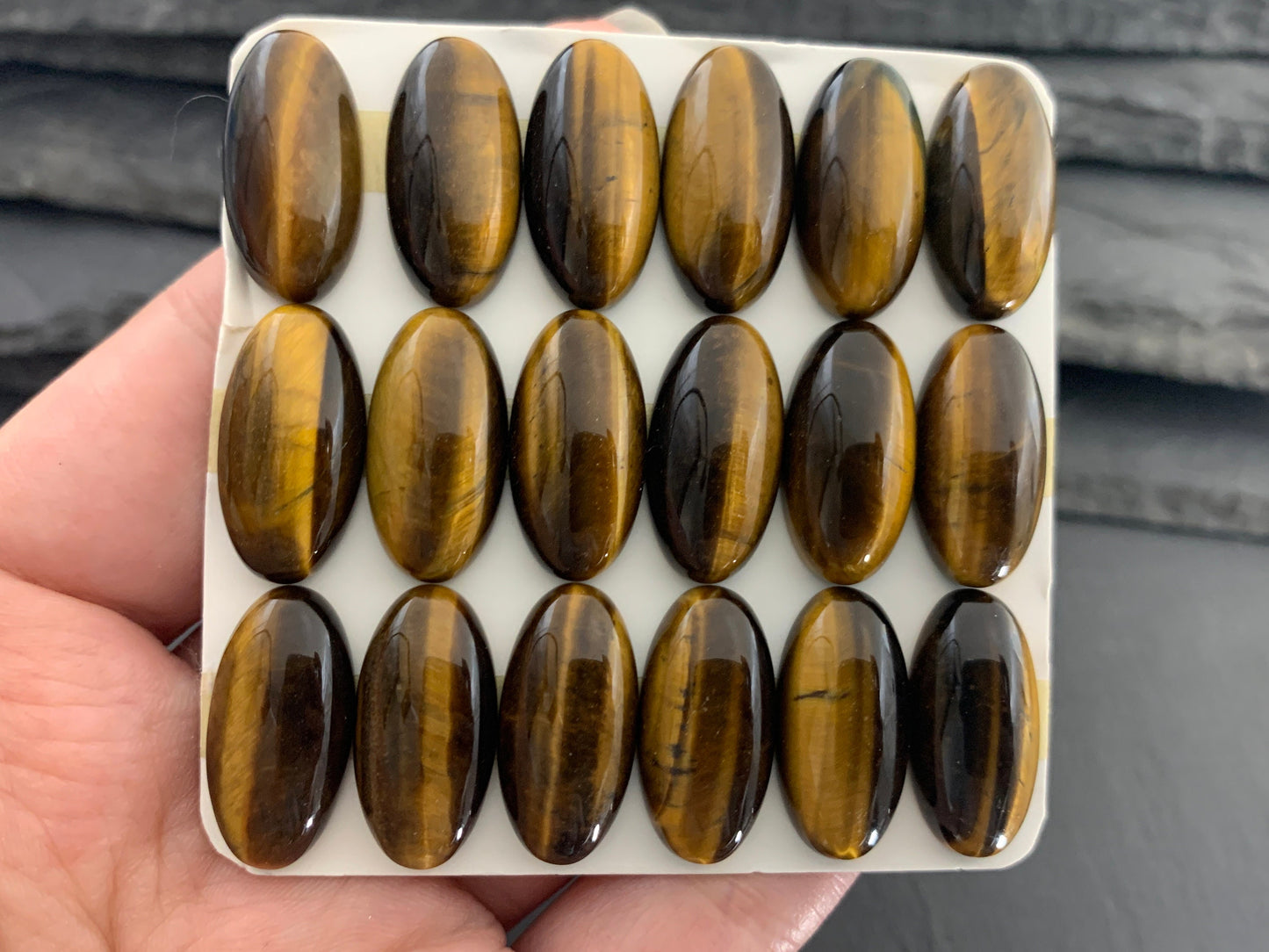 Tiger Eye oval 10x20mm cabochon - Calibrated cabochons