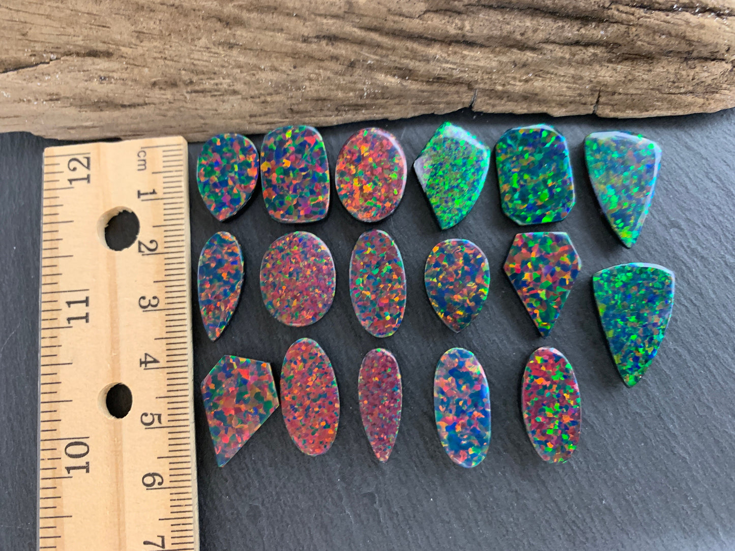 Aurora Opal 16-21mm long pear, oval cabochon - Doublet cabochons