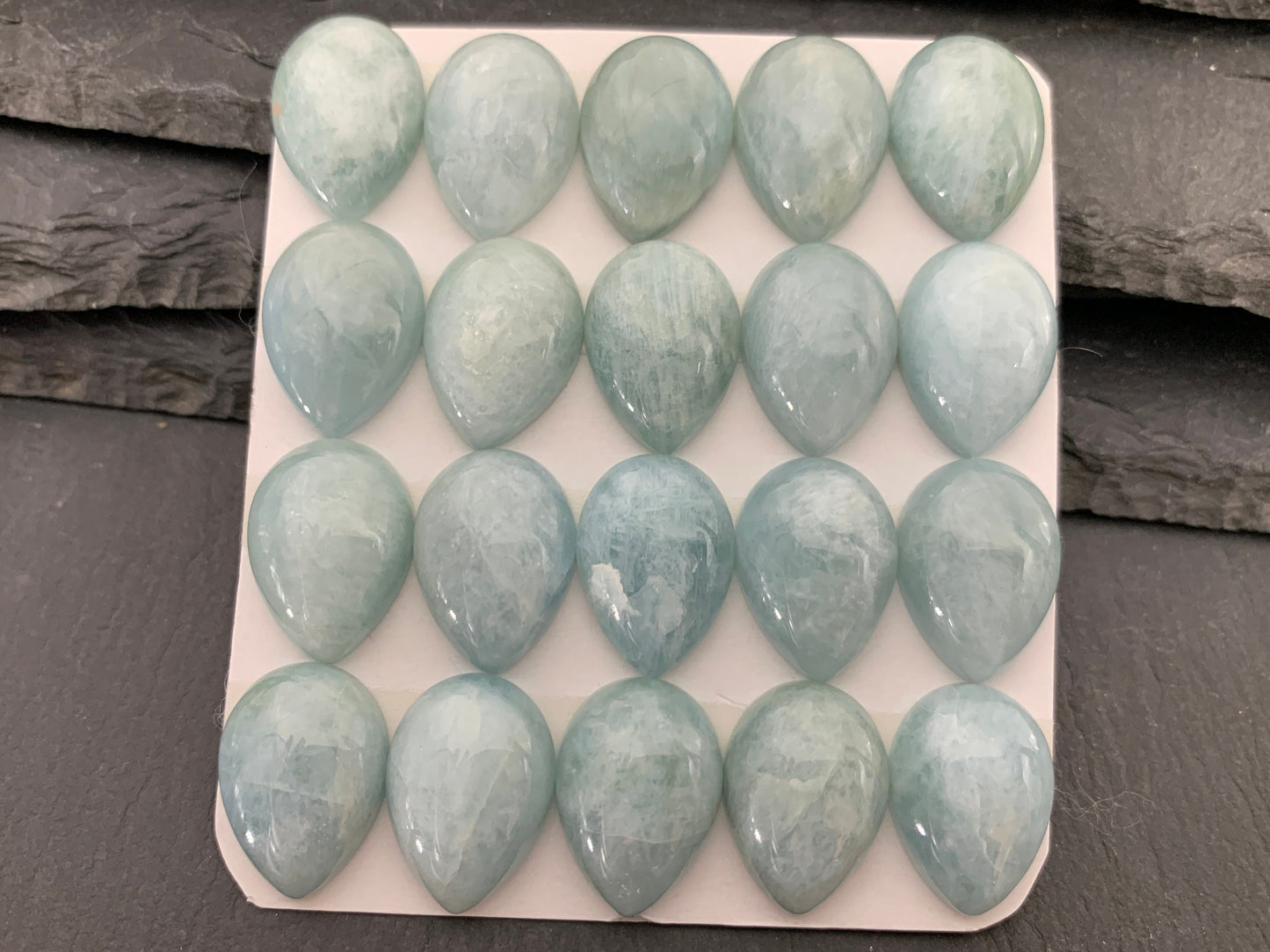 Aquamarine pear 13x18mm cabochon - Calibrated cabochons