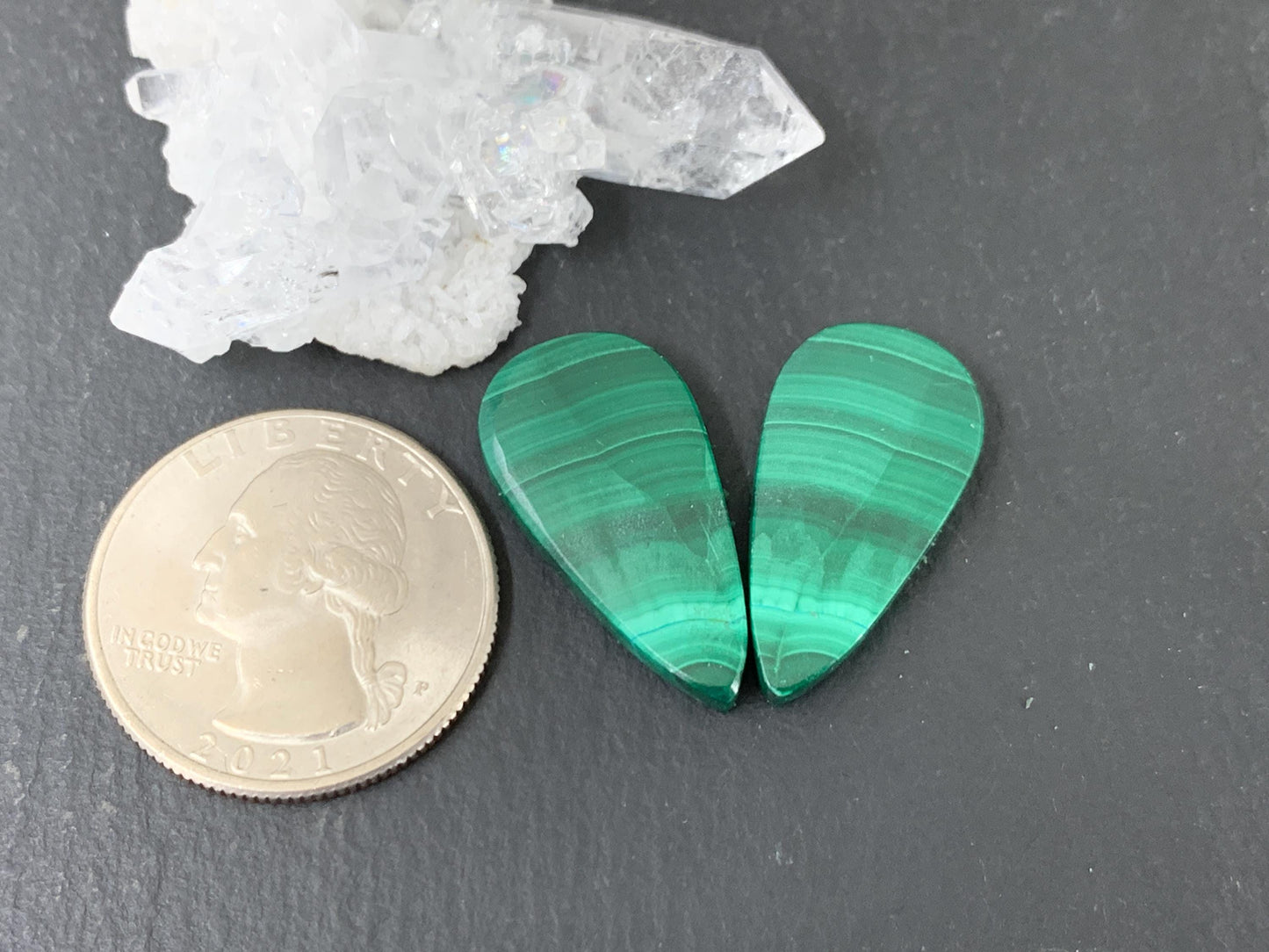Malachite pear 13x25x4mm cabochon pair
