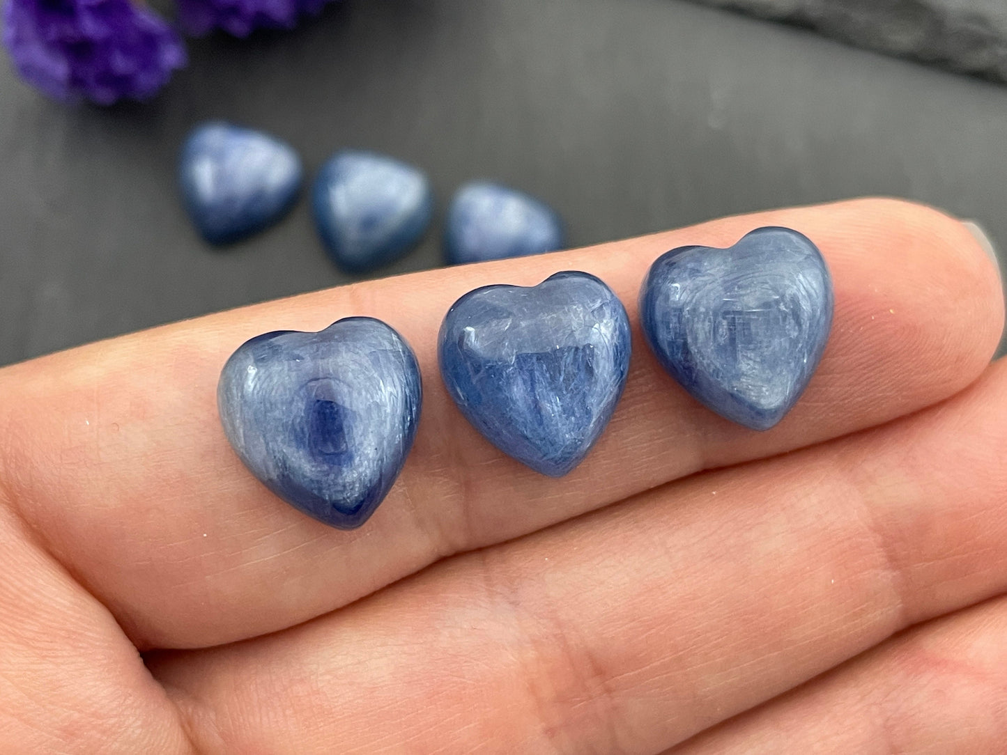 Kyanite heart 12x12mm Cabochon