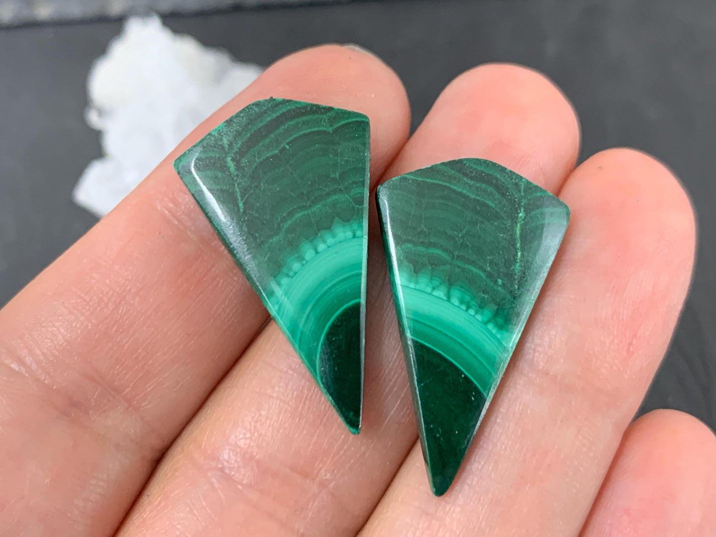 Malachite kite 16x28x3mm cabochon pair
