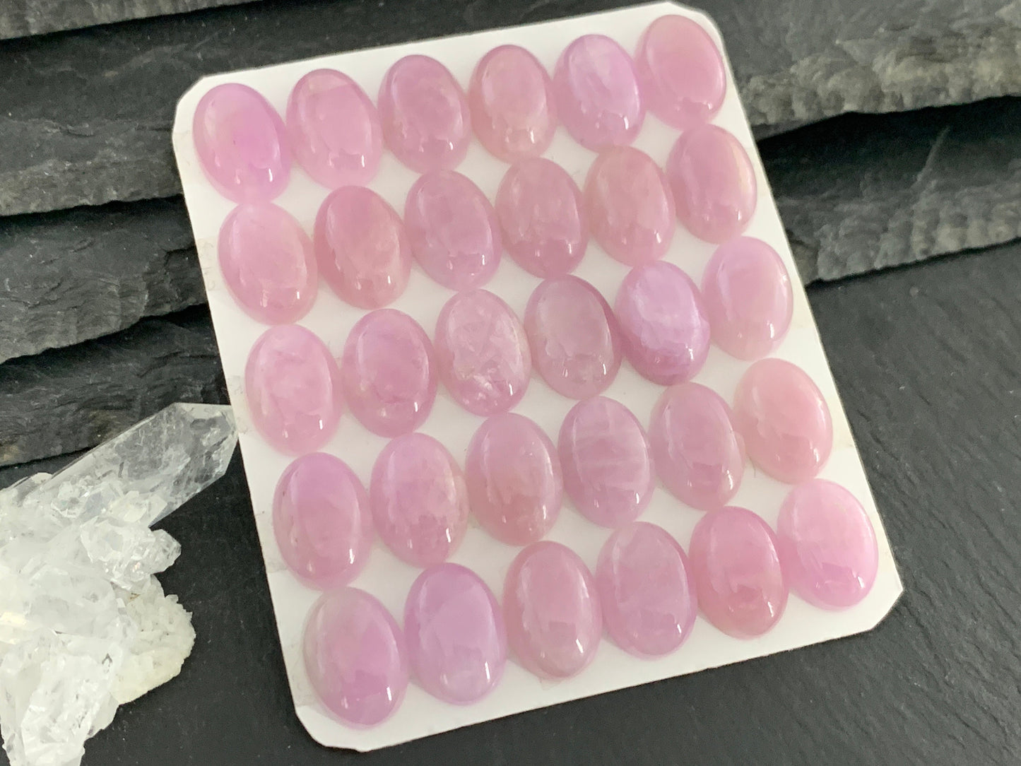 Kunzite oval 10x14mm cabochon - Calibrated Cabochons