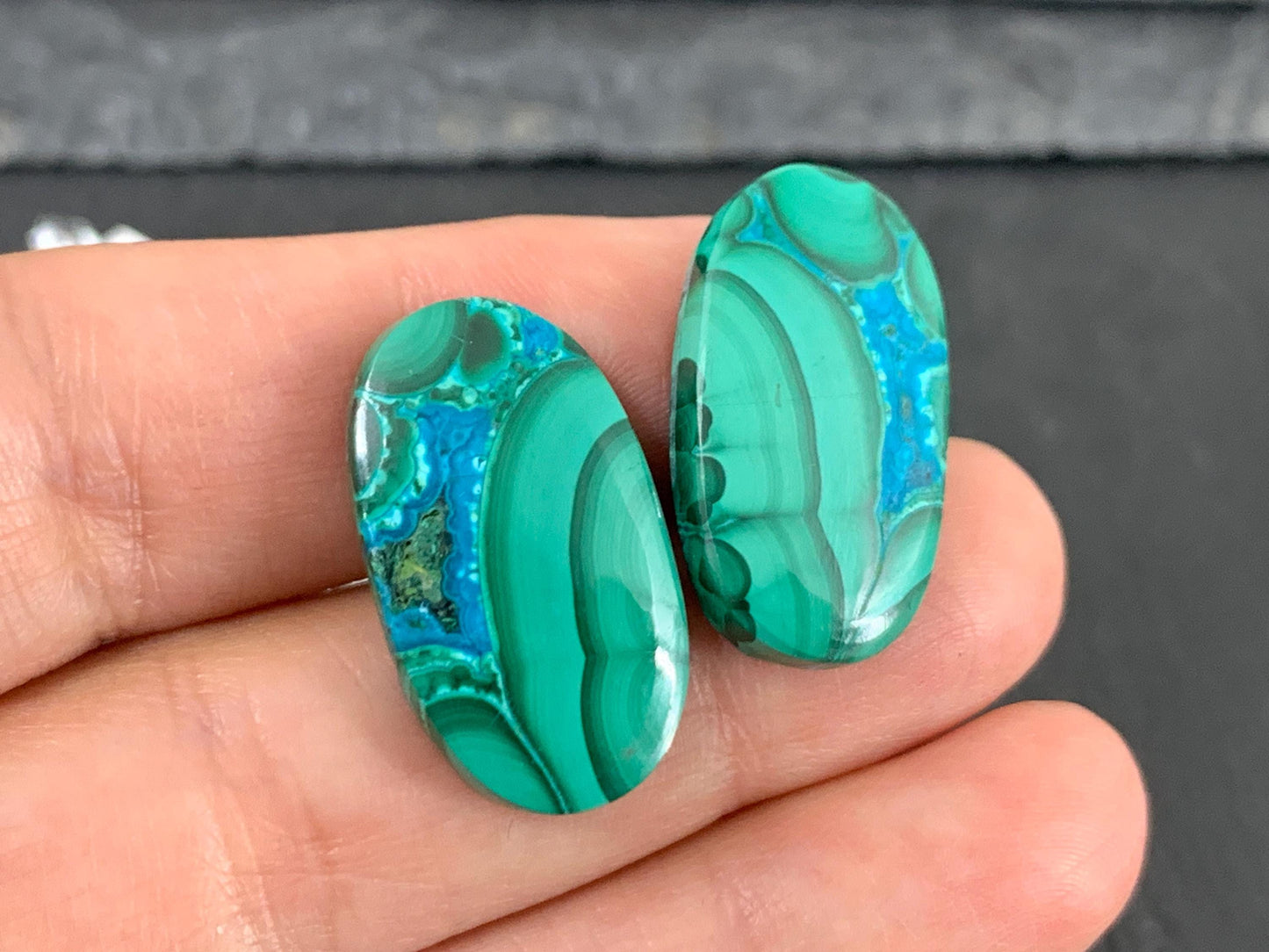 Malachite Chrysocolla oval 14x24x4mm cabochon pair