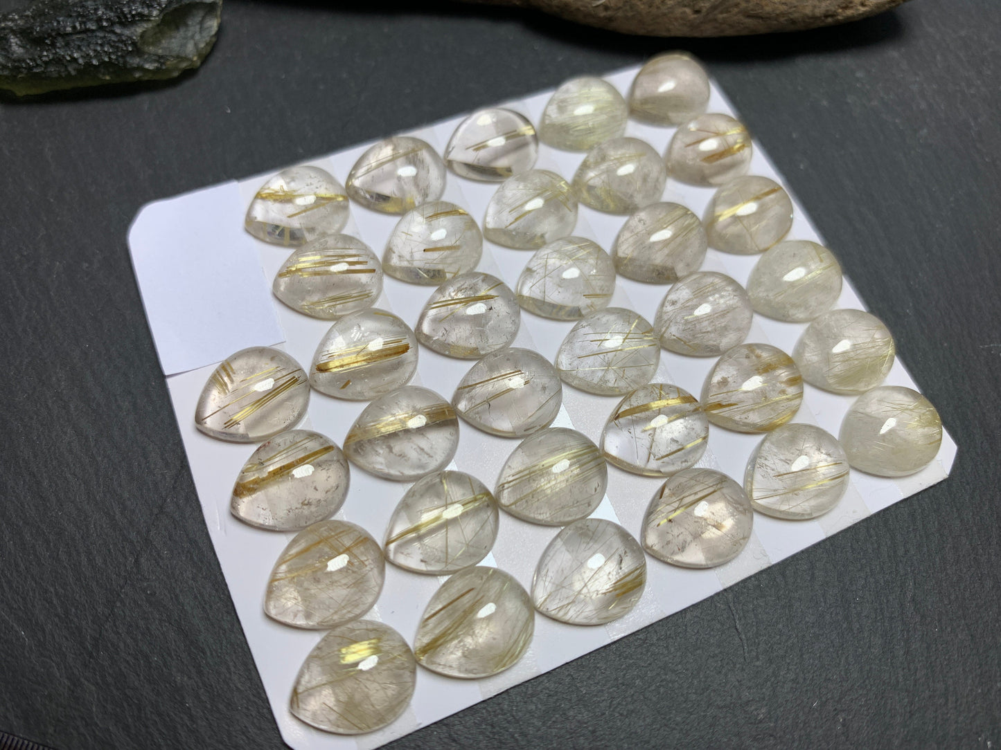 Gold Rutilated Quartz pear 10x12mm cabochon - Calibrated cabochons