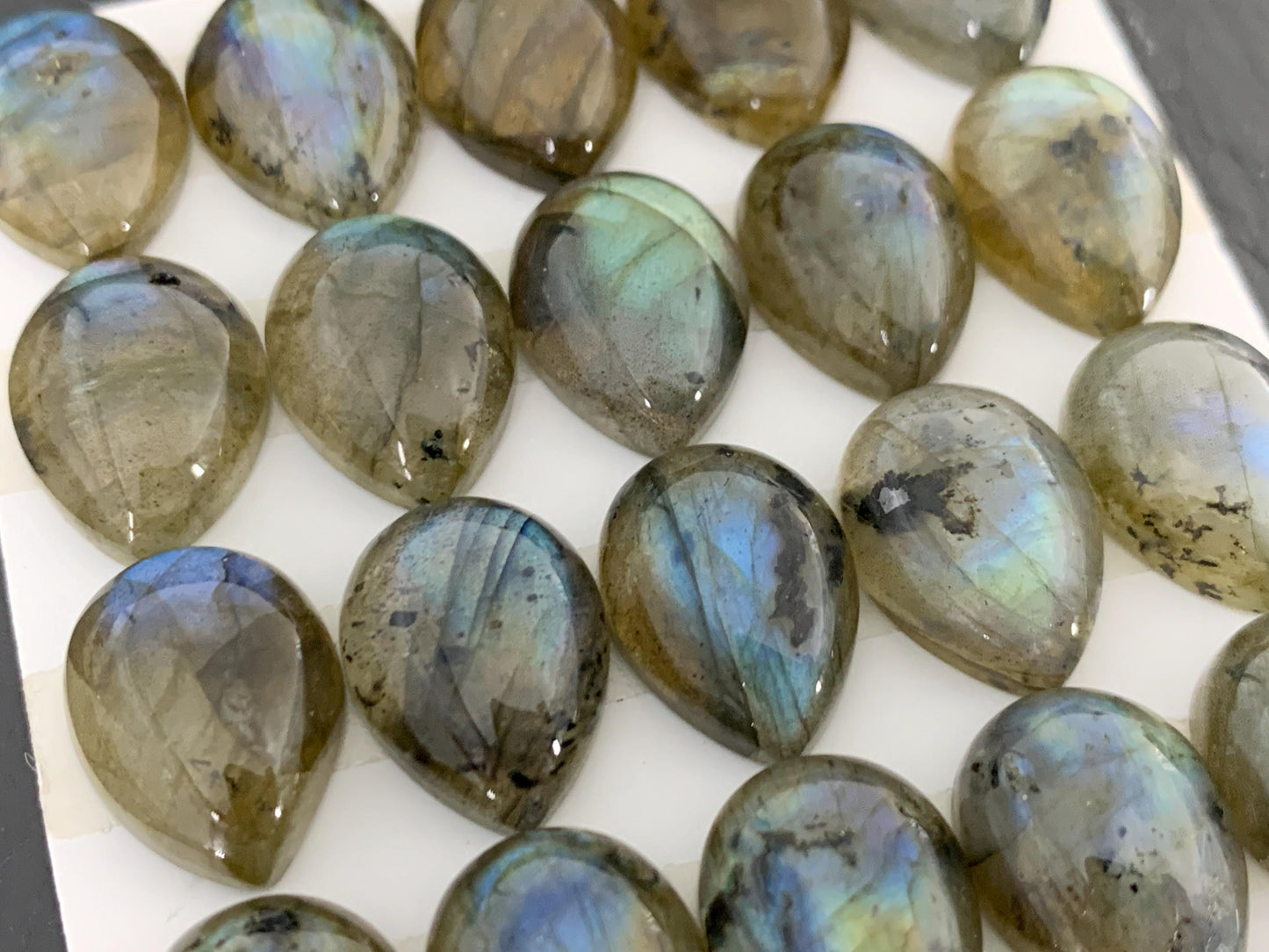 Labradorite pear 12x16mm Cabochon - Calibrated Cabochons