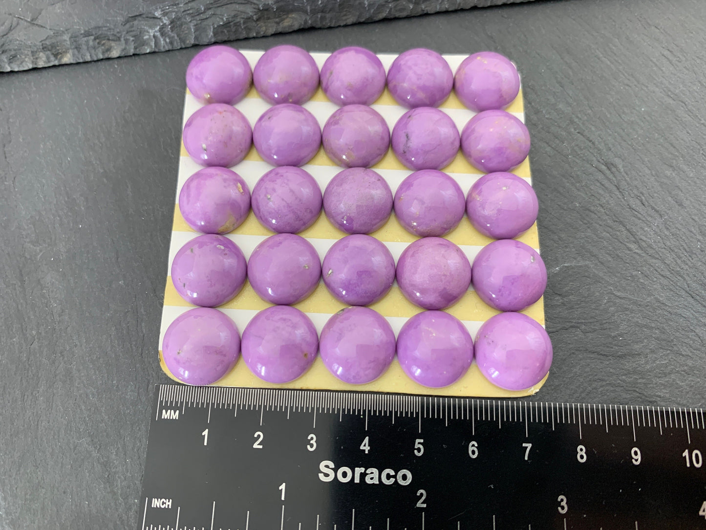 Phosphosiderite round 15mm cabochon - Calibrated cabochons