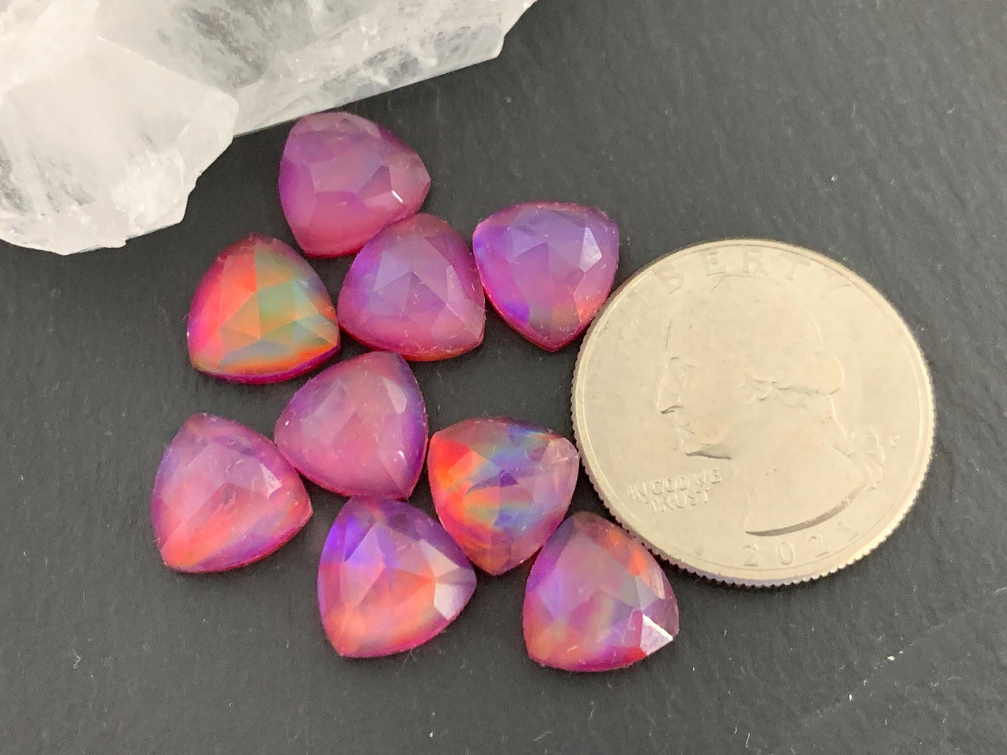 Faceted Aurora Opal trillion 10mm cabochon - Doublet cabochons