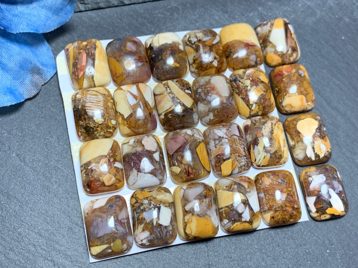 Brecciate Mookaite rectangle 13x18mm cabochon - Calibrated cabochons