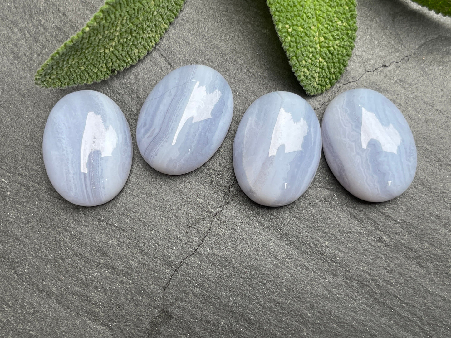 Blue Lace Agate oval 12x16mm cabochon - Calibrated cabochons