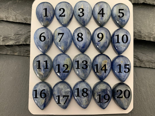 Kyanite pear 13x18mm cabochon - Calibrated Cabochons