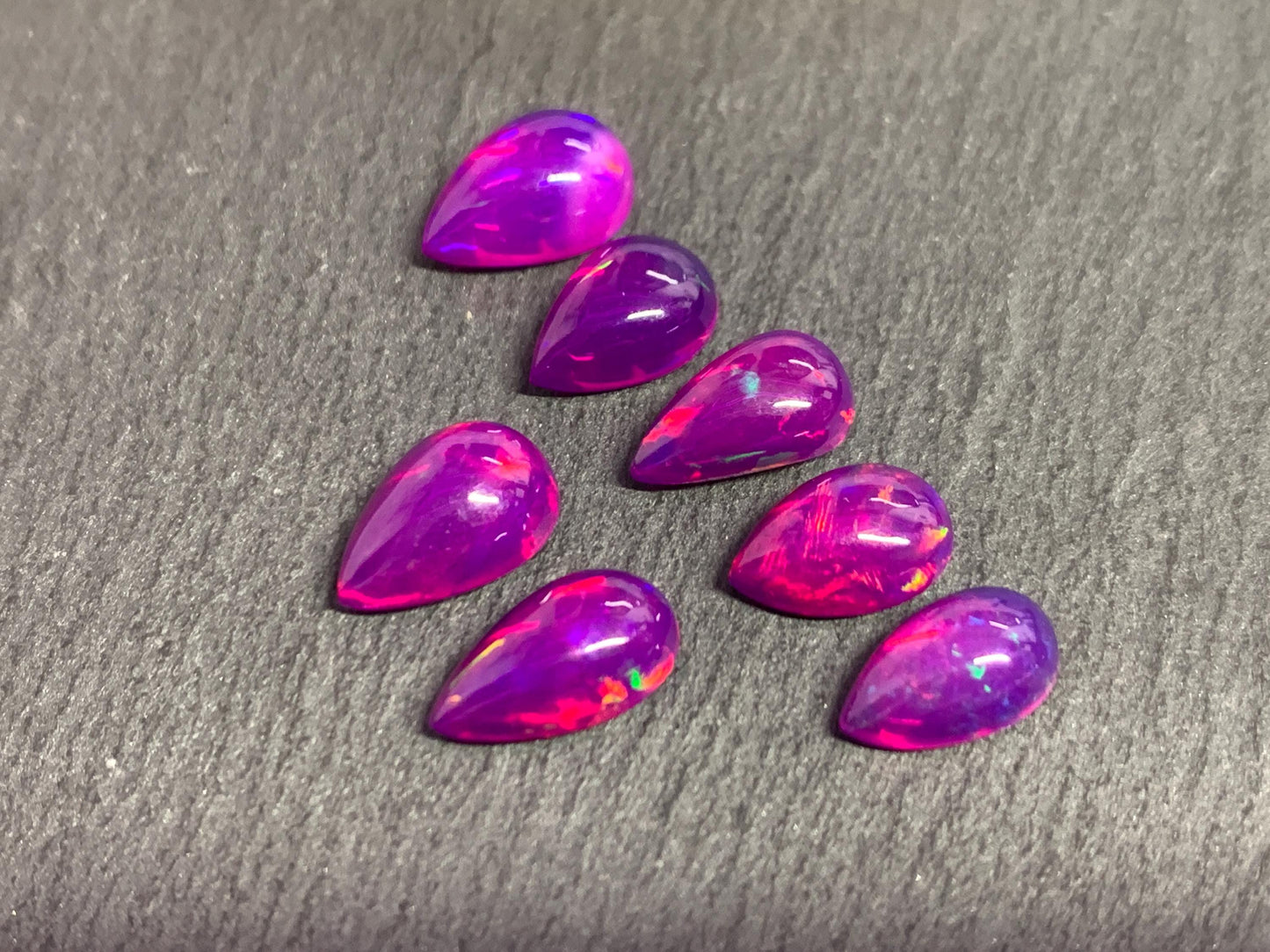 Ethiopian Opal pear 9-10mm long cabochon - Natural Opal smoked to purple color