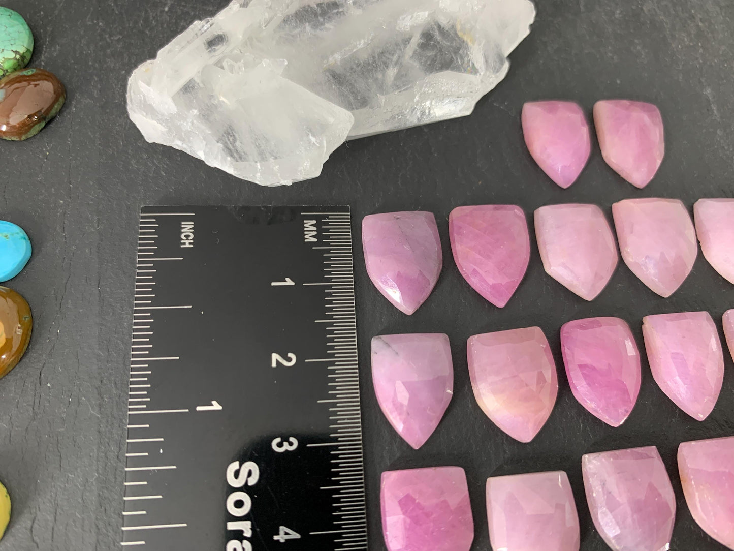 Faceted Pink Sapphire shield 10x14mm cabochon - Light pink