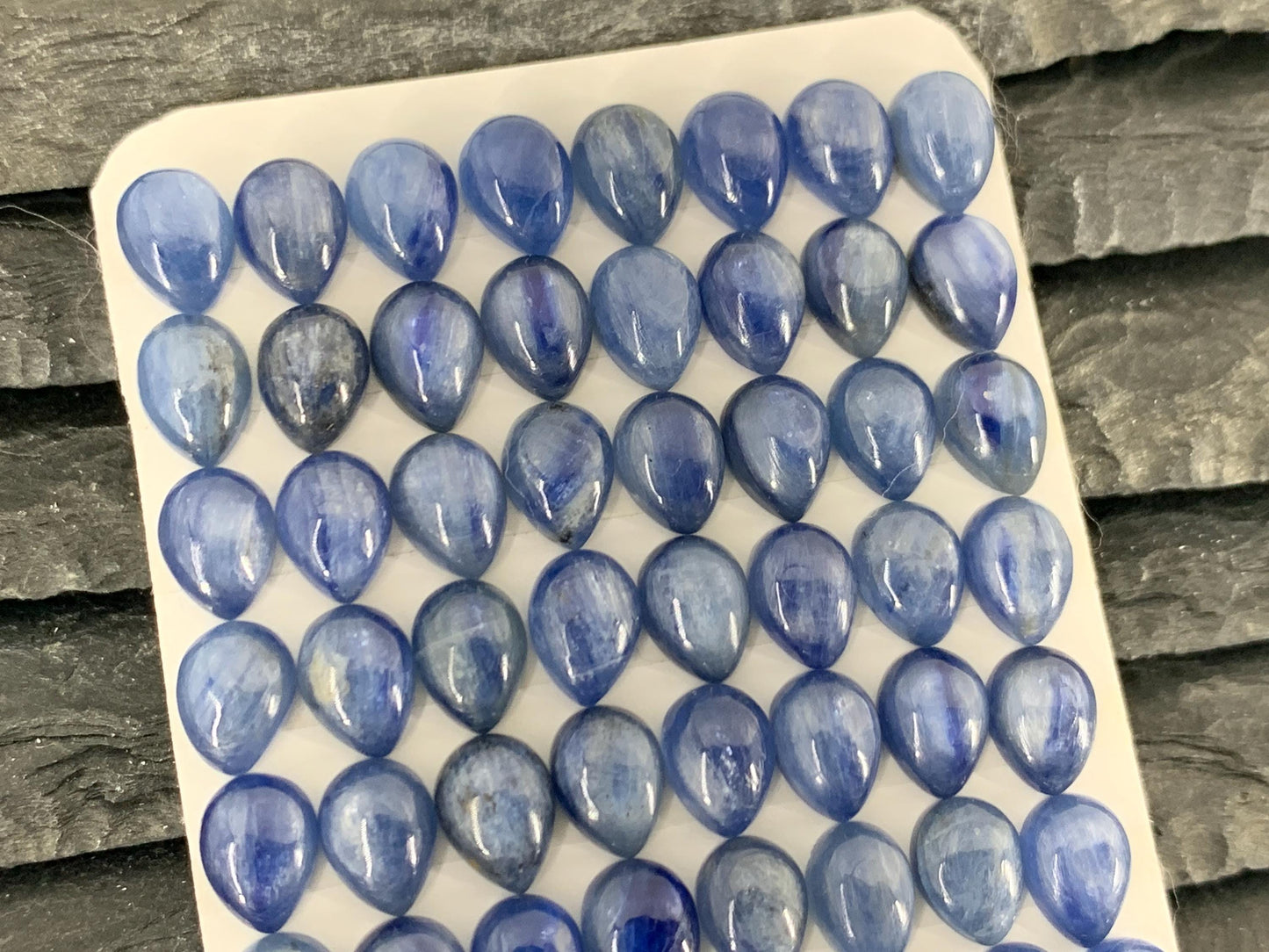 Kyanite pear 6x8mm cabochon