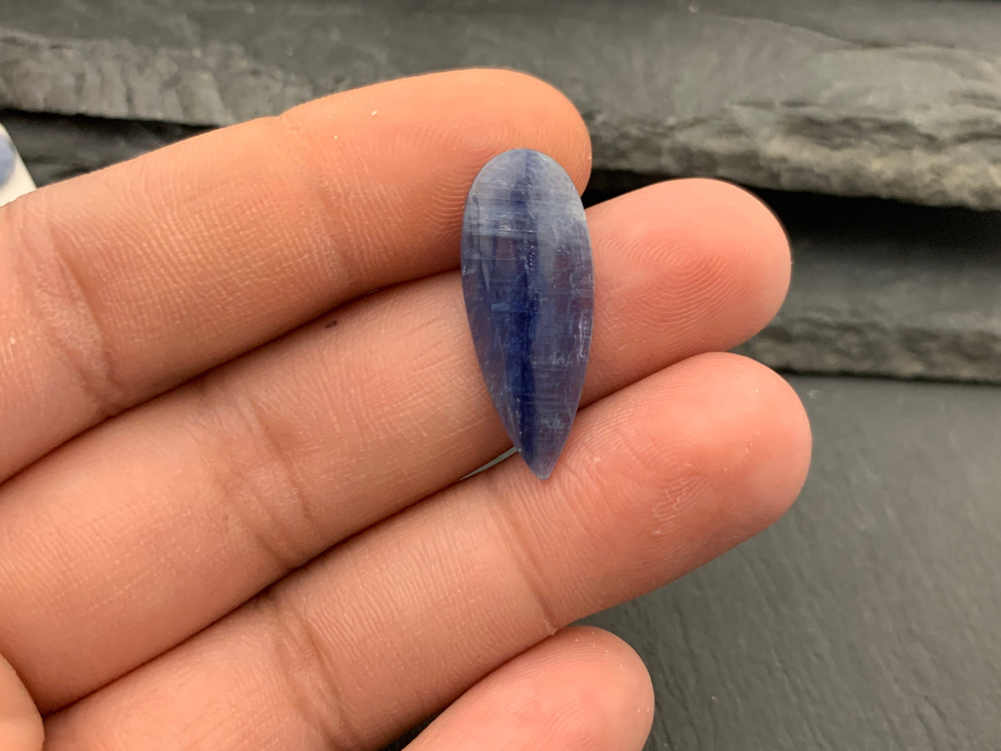 Kyanite pear 10x25mm Cabochon - Calibrated cabochons