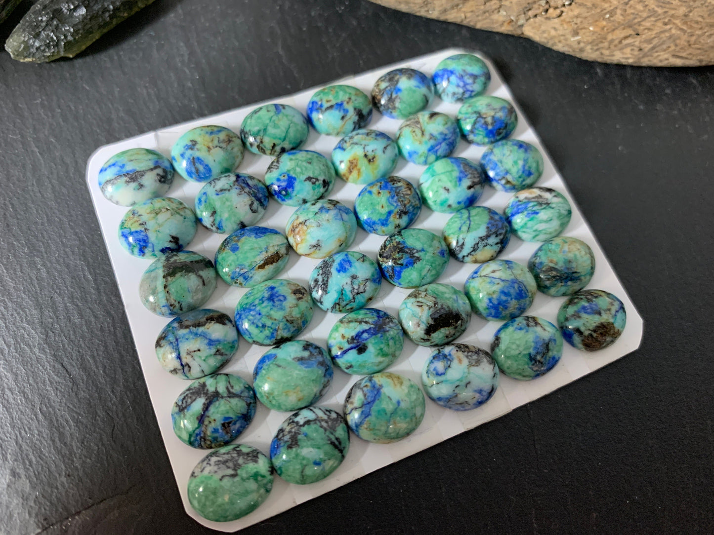 Azurite oval 10x12mm cabochon - Calibrated cabochons