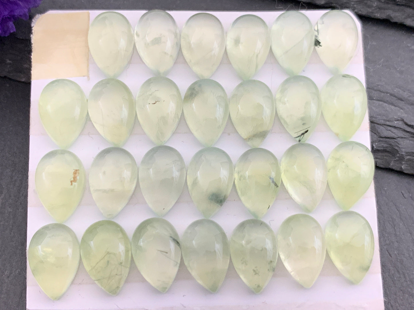 Prehnite pear 8x12mm cabochon - Calibrated cabochons