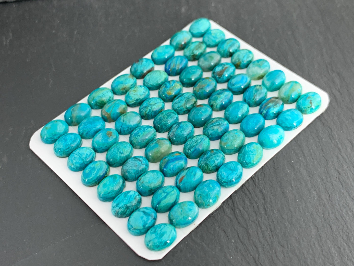 Opaline oval 6x8mm cabochon | Calibrated cabochons | Natural Opaline