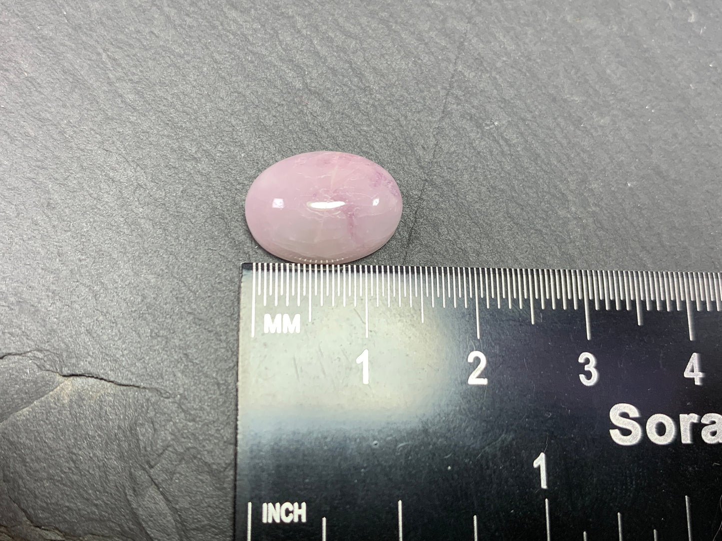 Kunzite oval 10x14mm cabochon - Calibrated. cabochons