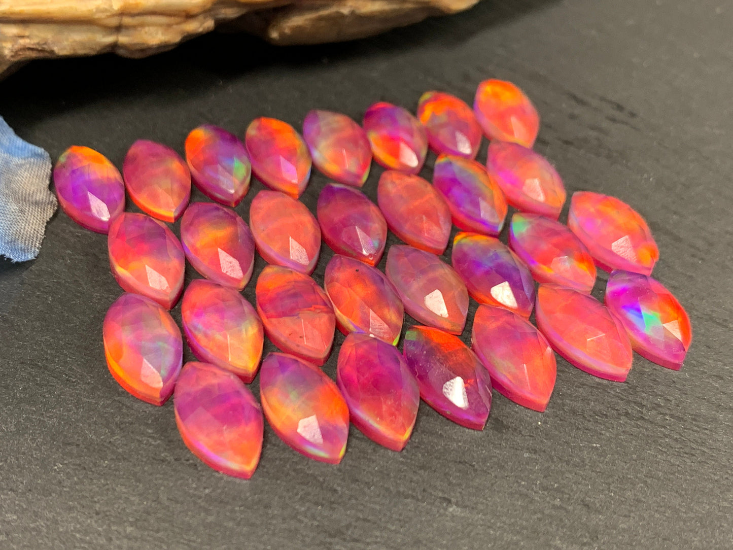 Faceted Aurora Opal marquise 8x16mm cabochon - Doublet cabochons