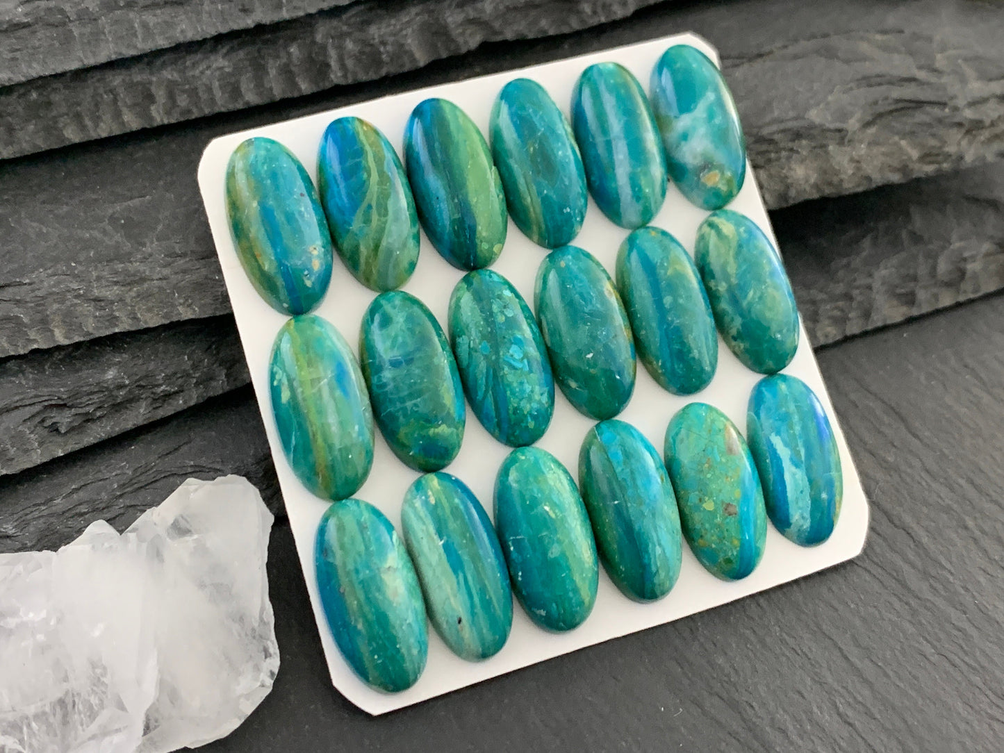 Opaline oval 10x20mm cabochon - Calibrated cabochons