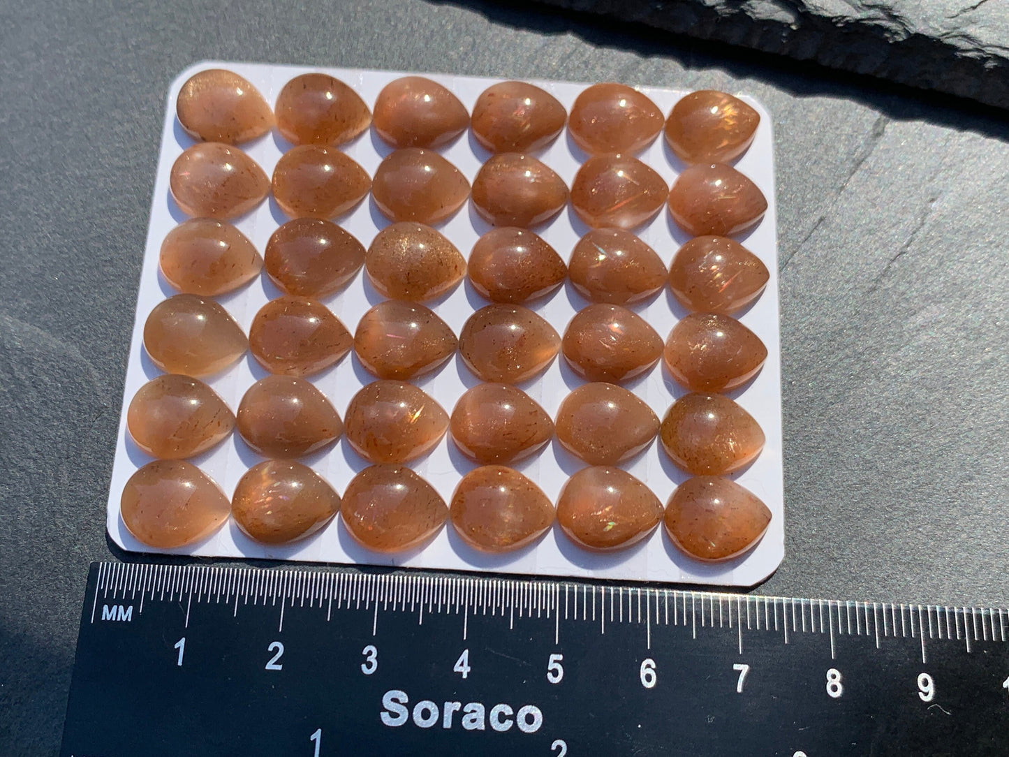 Goldsand Sunstone pear 10x12mm Cabochon - Calibrated cabochons