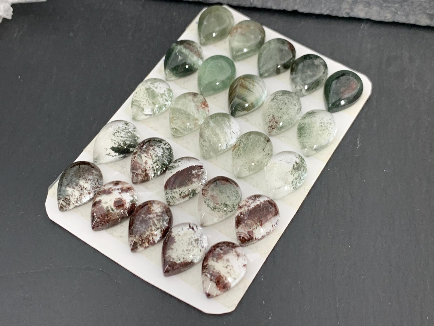 Green Phantom Crystal pear 10x14mm cabochon - Calibrated cabochons