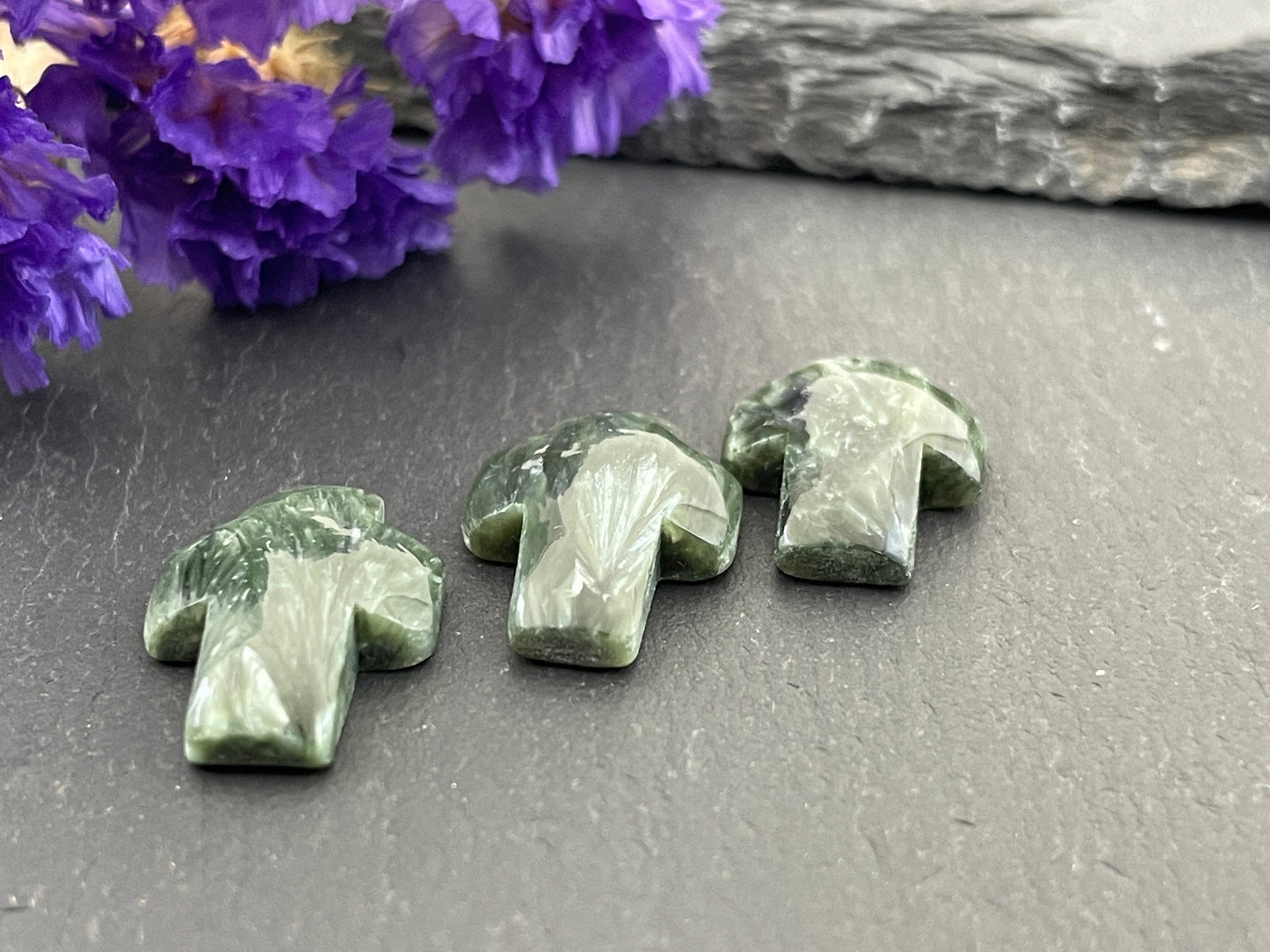 Seraphinite cross 12x16mm cabochon - Calibrated cabochons