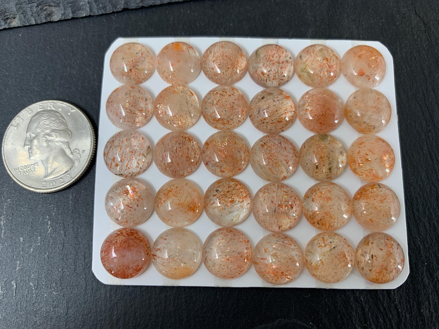 Sunstone round 12mm cabochon - Calibrated cabochons.