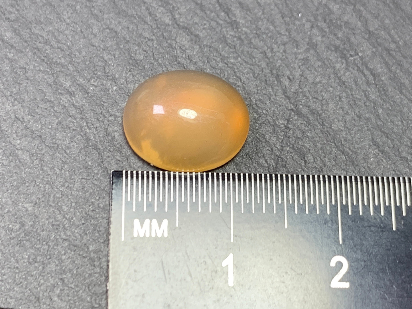 Carnelian oval 10x12mm cabochon - Calibrated cabochons