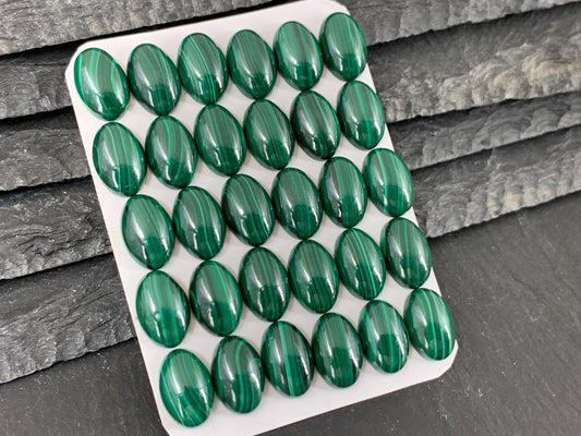 Malachite oval 8x12mm cabochon - Calibrated cabochons
