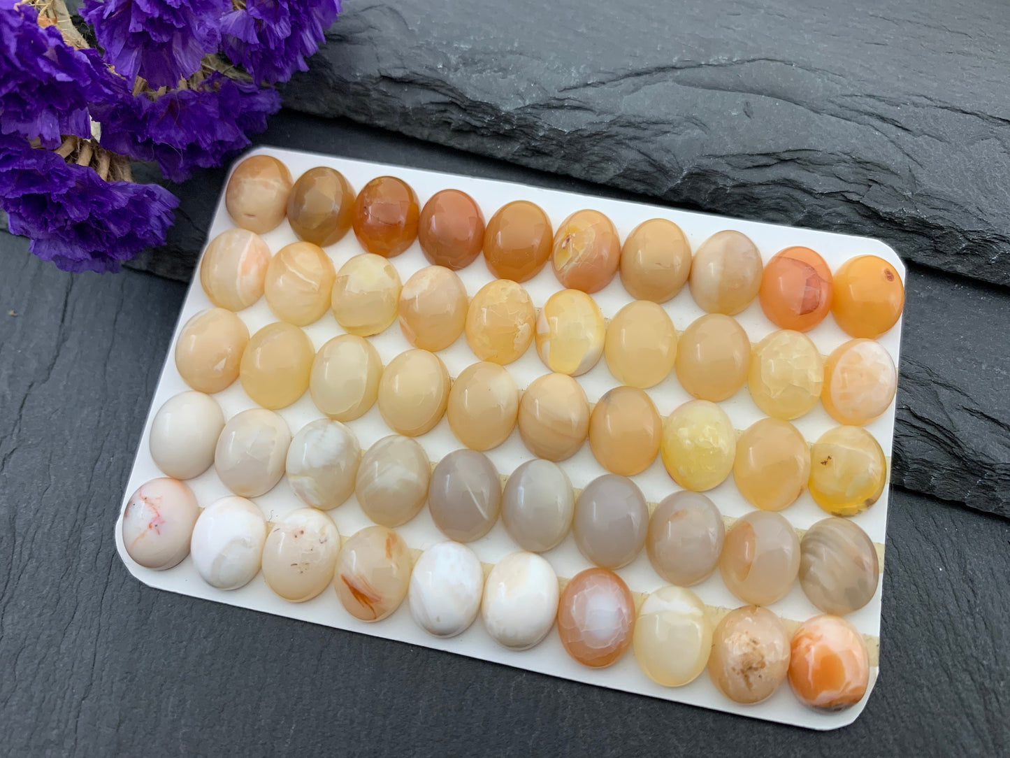 Mexican Opal oval 8x10mm cabochon