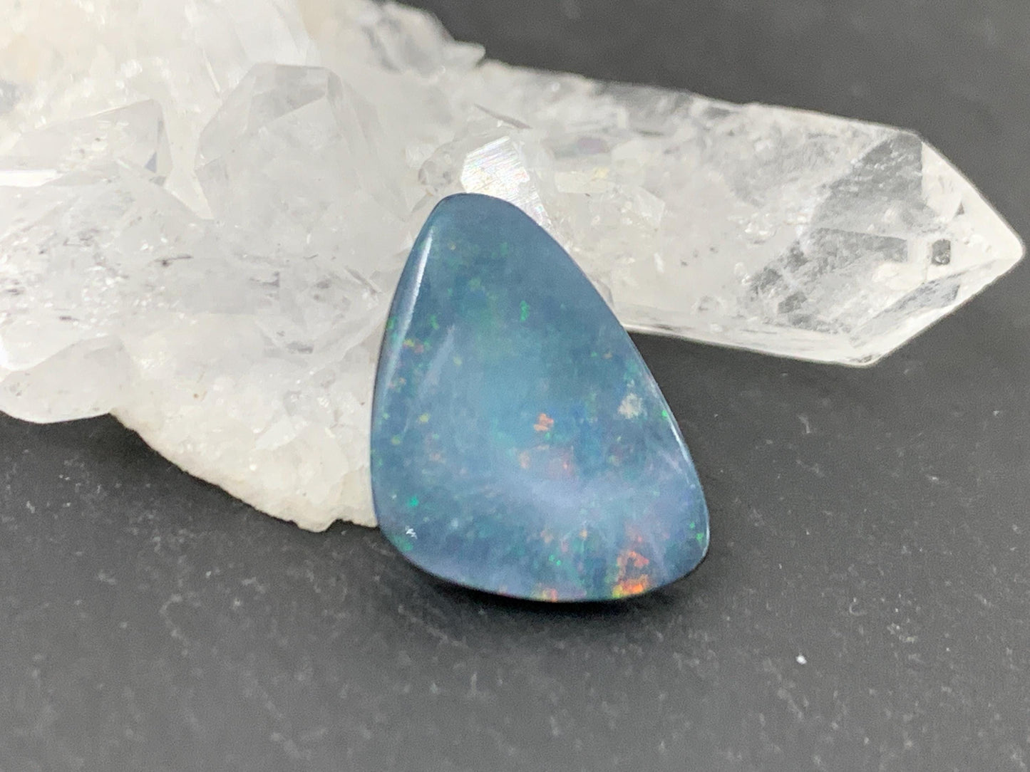 Australian Opal doublet 11x15x3mm cabochon