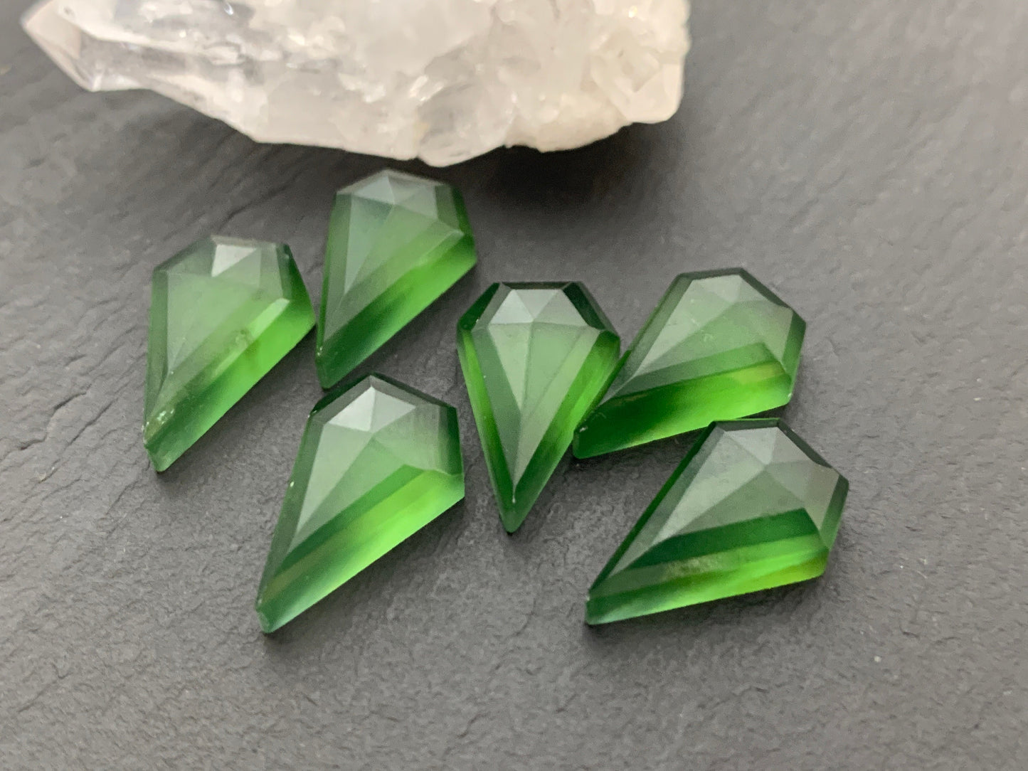 Faceted Serpentine rhombus 10x16mm cabochon