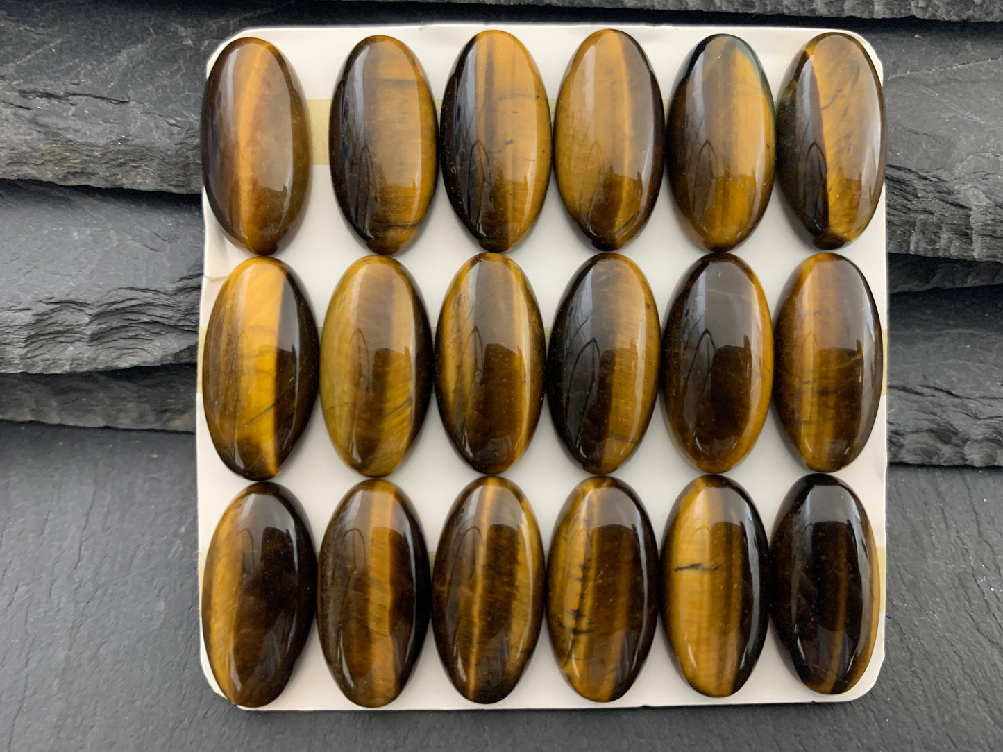 Tiger Eye oval 10x20mm cabochon - Calibrated cabochons