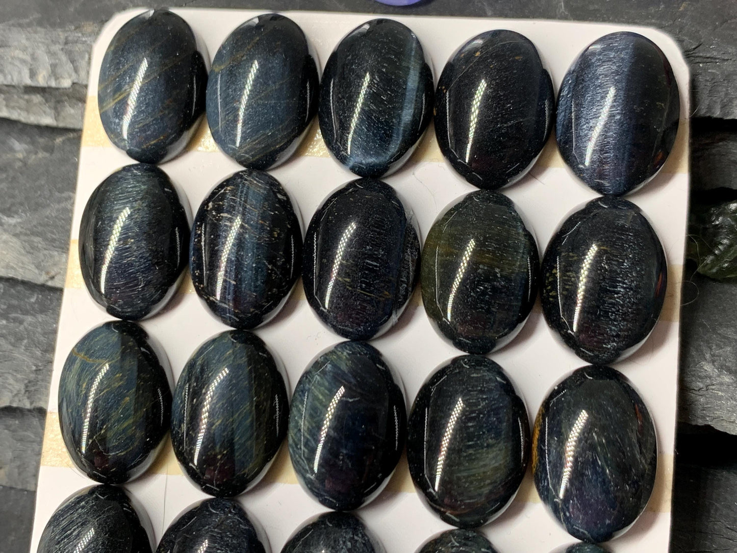 Pietersite oval 13x18mm cabochon