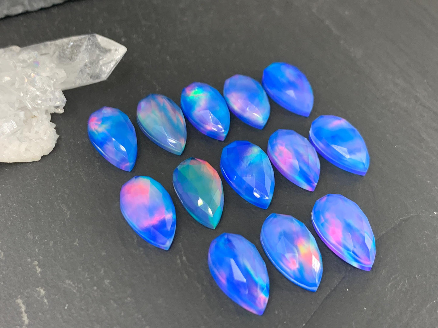 Faceted Aurora Opal pear 8x15mm cabochon - Doublet cabochon