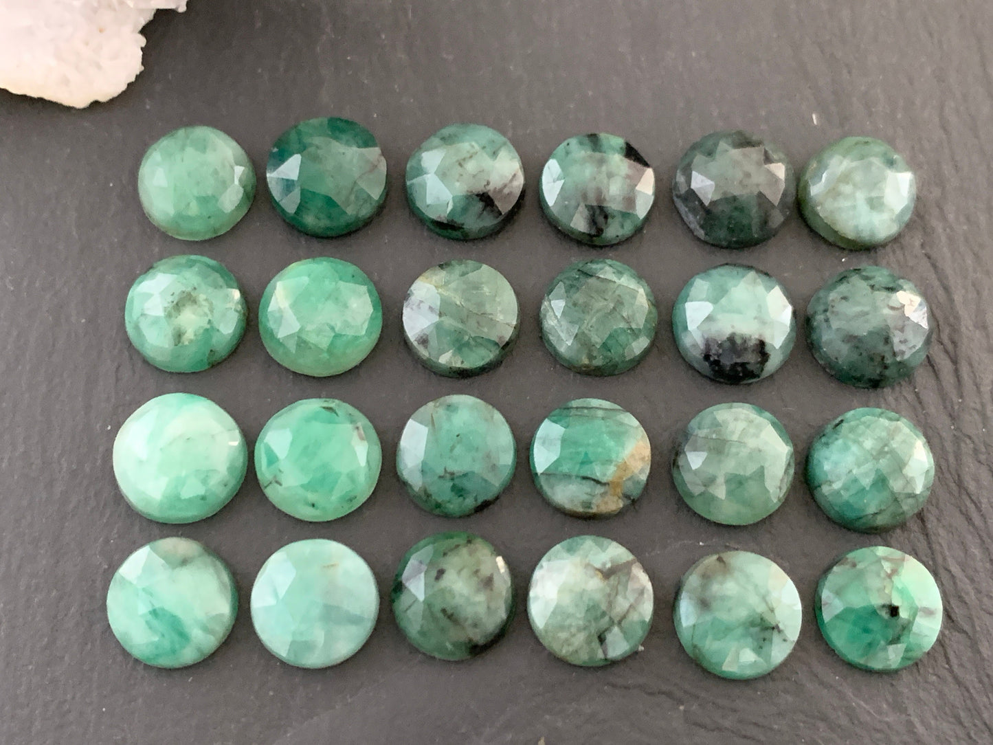 Faceted Emerald round 10mm cabochon