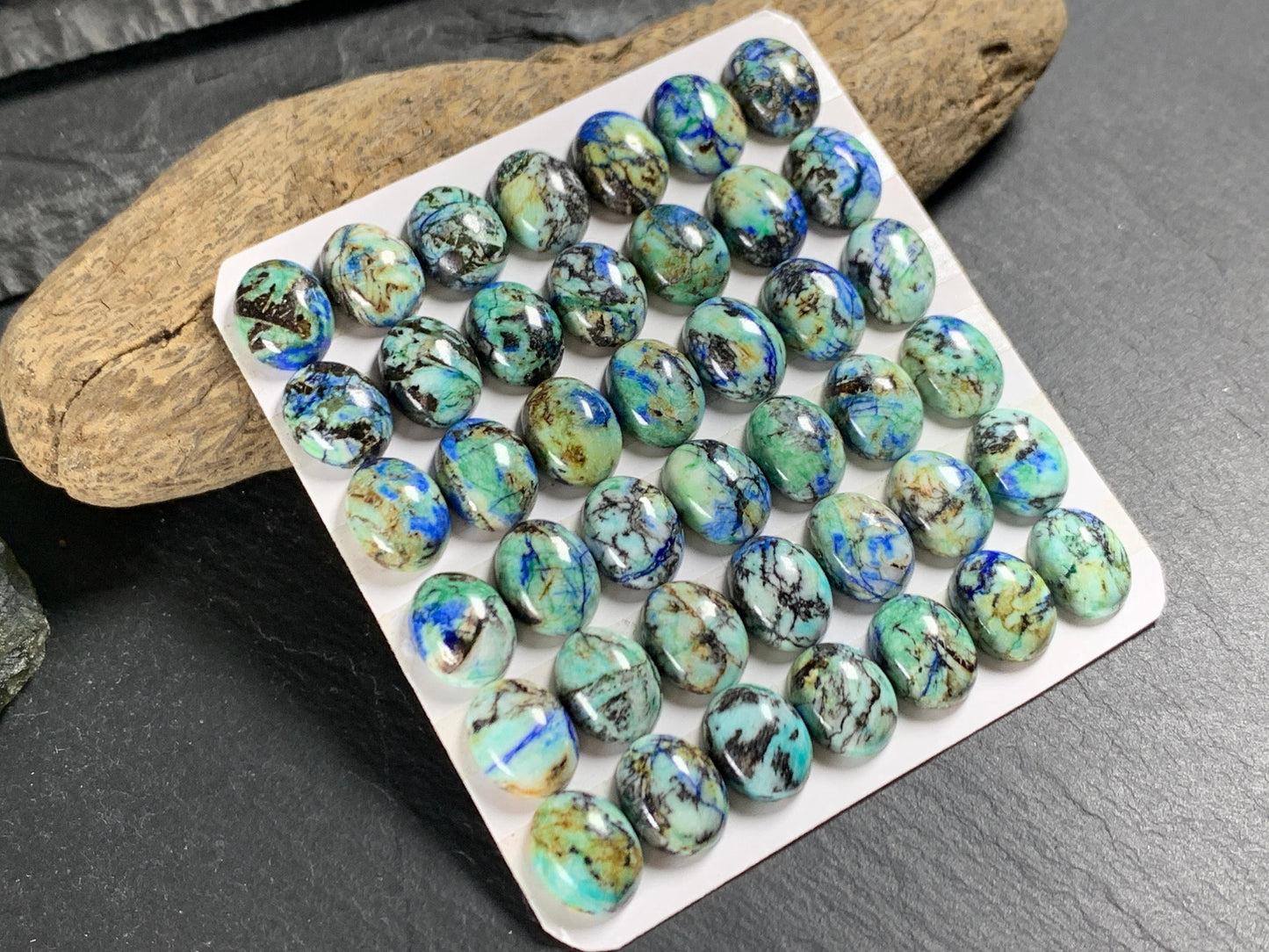 Azurite oval 8x10mm cabochon - Calibrated cabochons