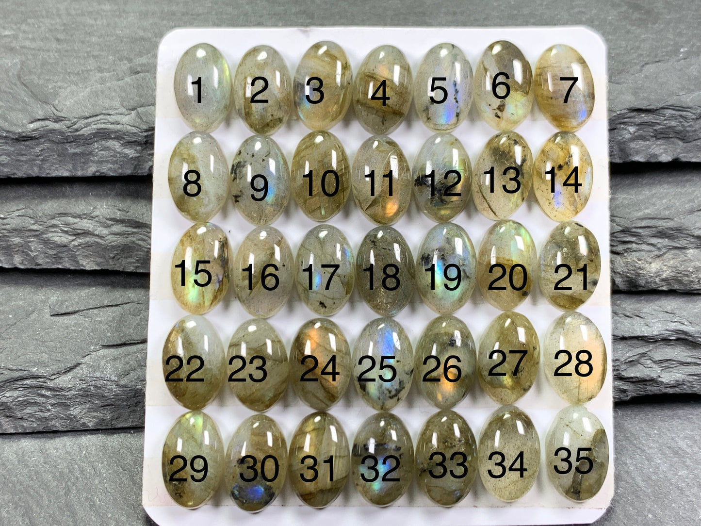 Labradorite oval 8x12mm cabochon - Calibrated cabochons