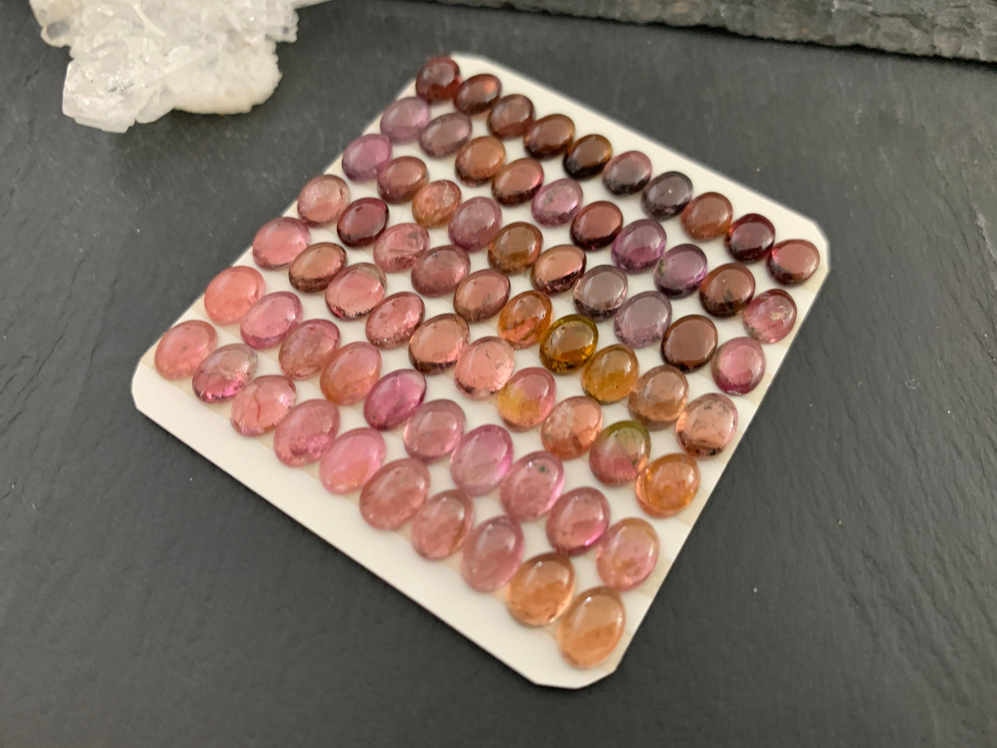 Tourmaline oval 5x7mm cabochon - Calibrated cabochons