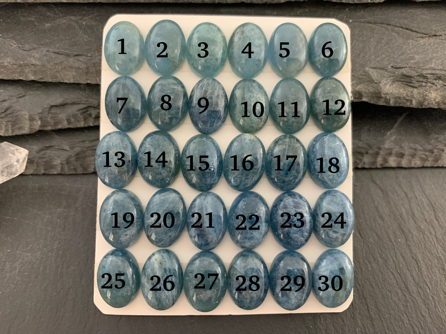 Aquamarine oval 10x14mm cabochon - Calibrated cabochons
