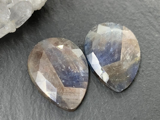 Faceted Star Sapphire pair 16x21x3mm cabochon - Sapphire pairs