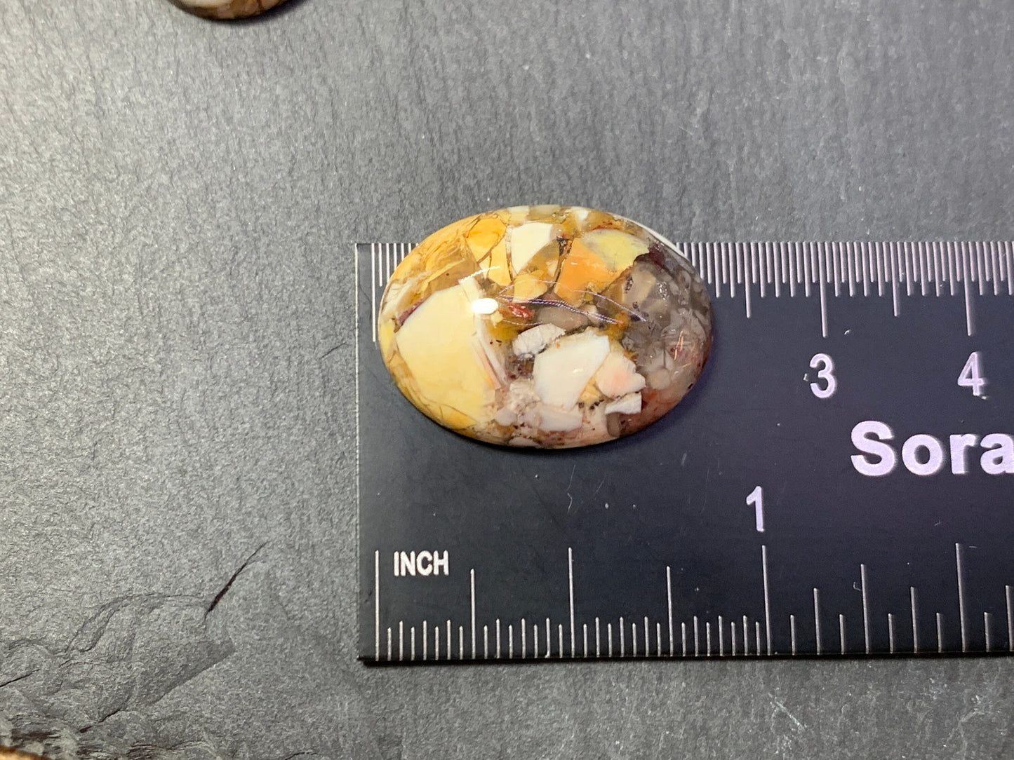 Brecciated Mookaite oval 16x22mm cabochon - Calibrated cabochons