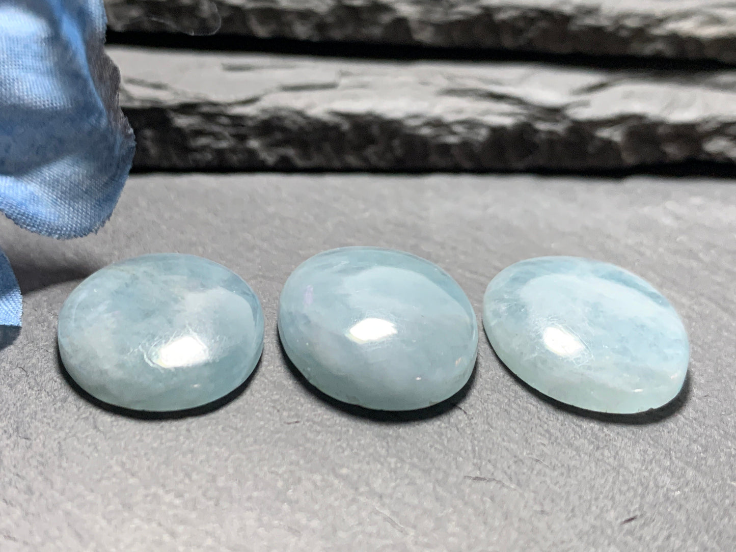 Aquamarine oval 18x25mm cabochon - Calibrated cabochons