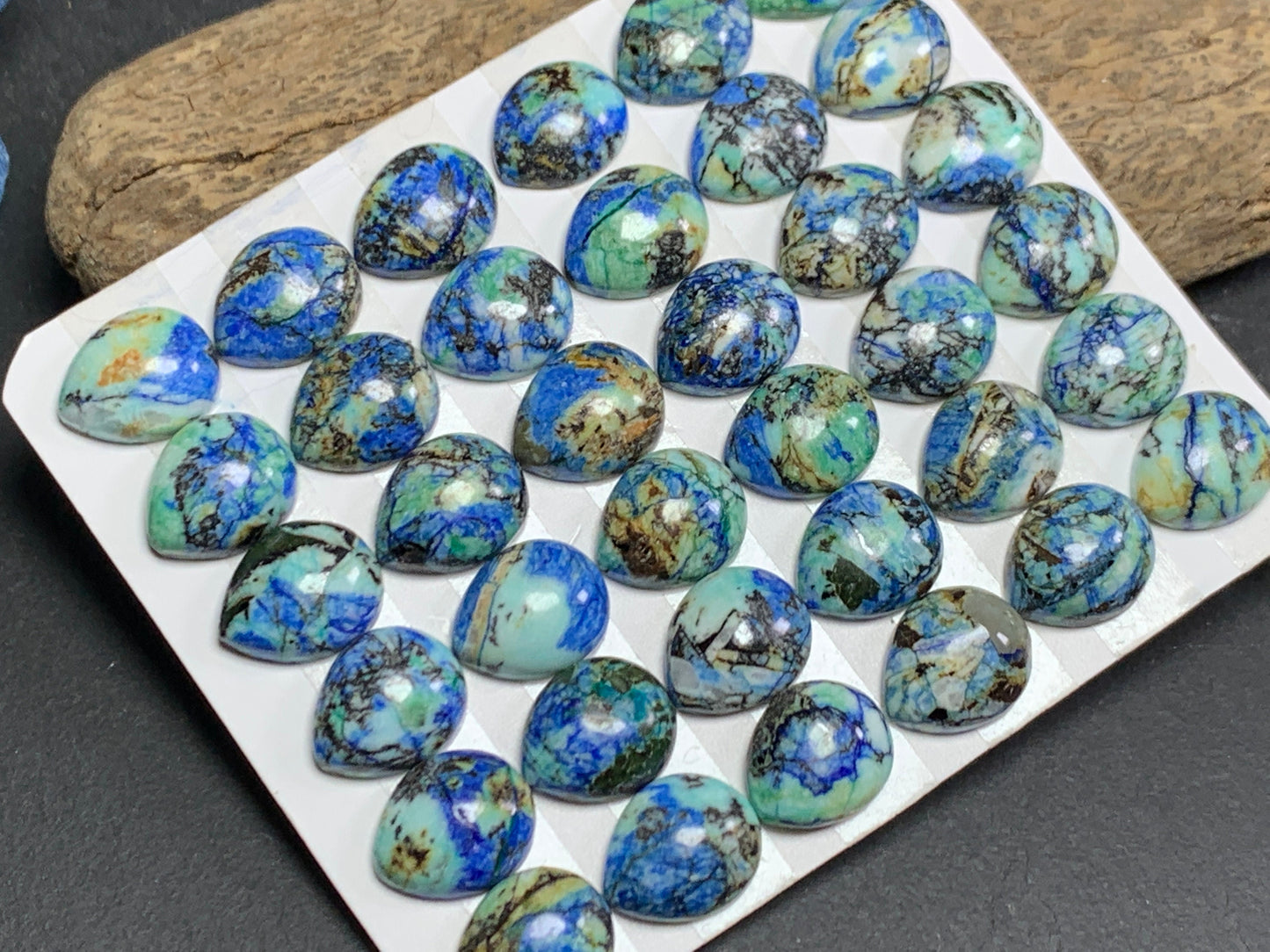 Azurite pear 10x12mm cabochon from Peru - Calibrated cabochons