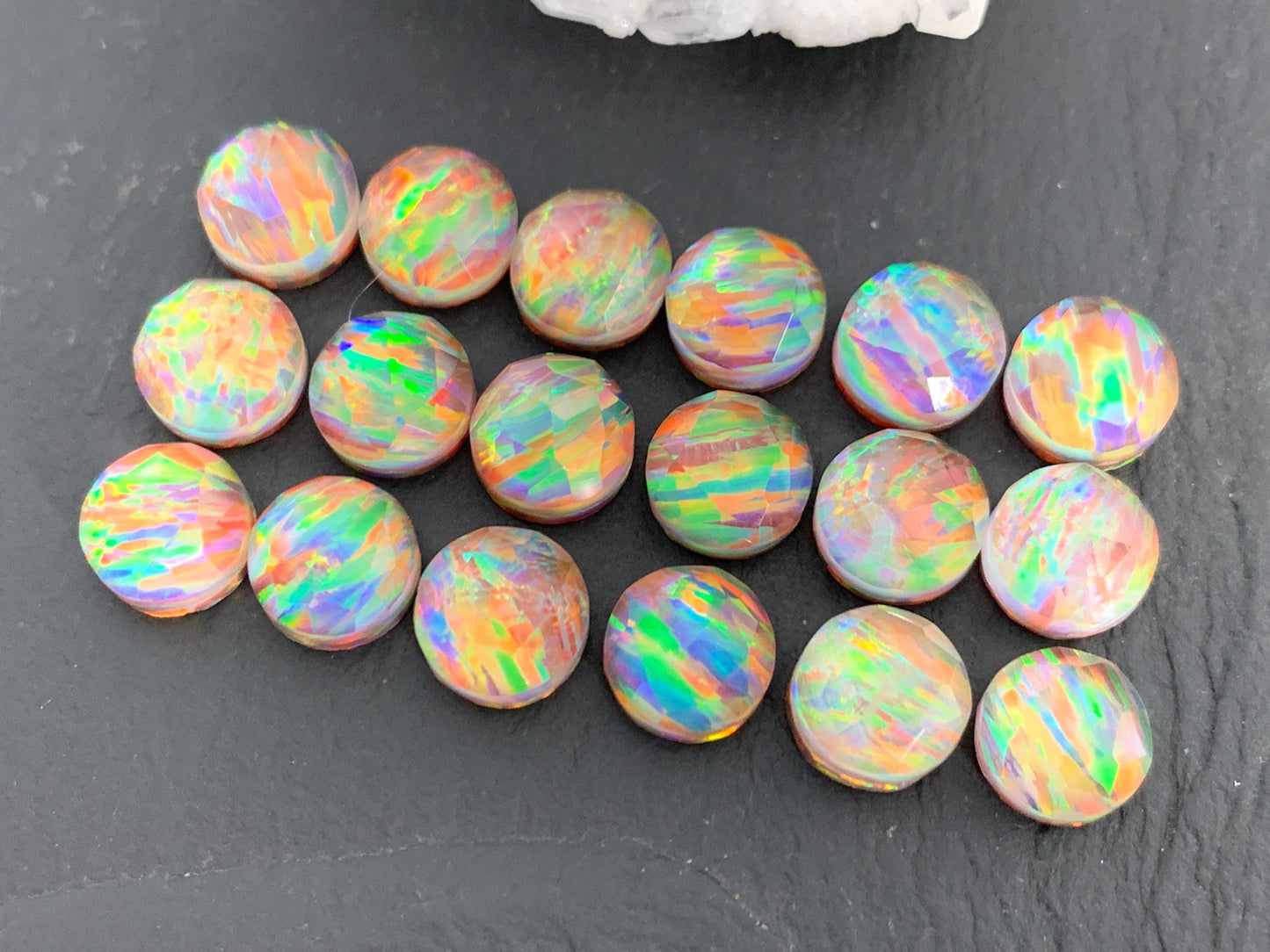 Faceted Aurora Opal round 8mm cabochon - Doublet cabochons