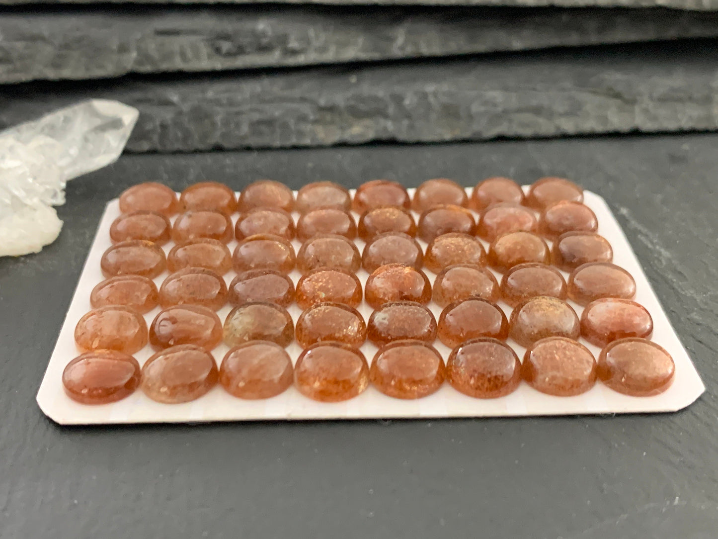 Sunstone round 8mm cabochon - Calibrated cabochons